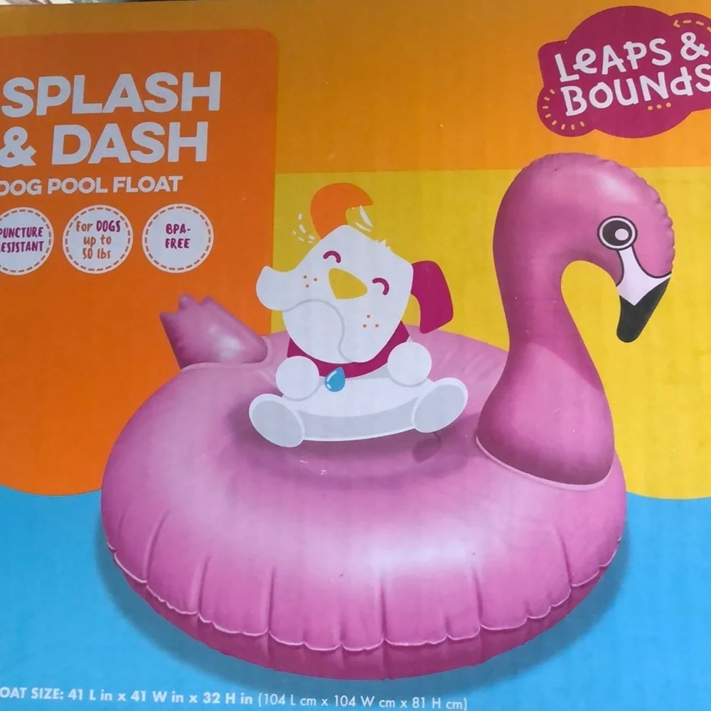 NWT Inflatable flamingo dog pool toy Splash Dash